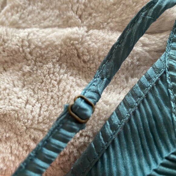 Floreat for Anthropologie textured cami tank top in teal - Picture 11 of 11